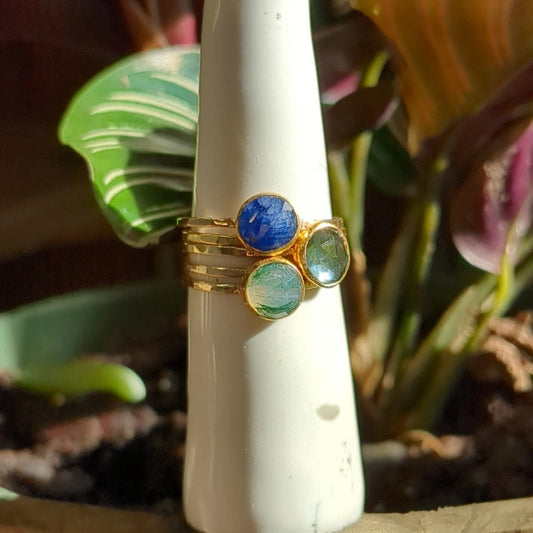 18 carat gold ring stack