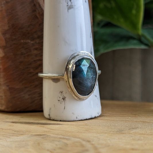 Labradorite ring