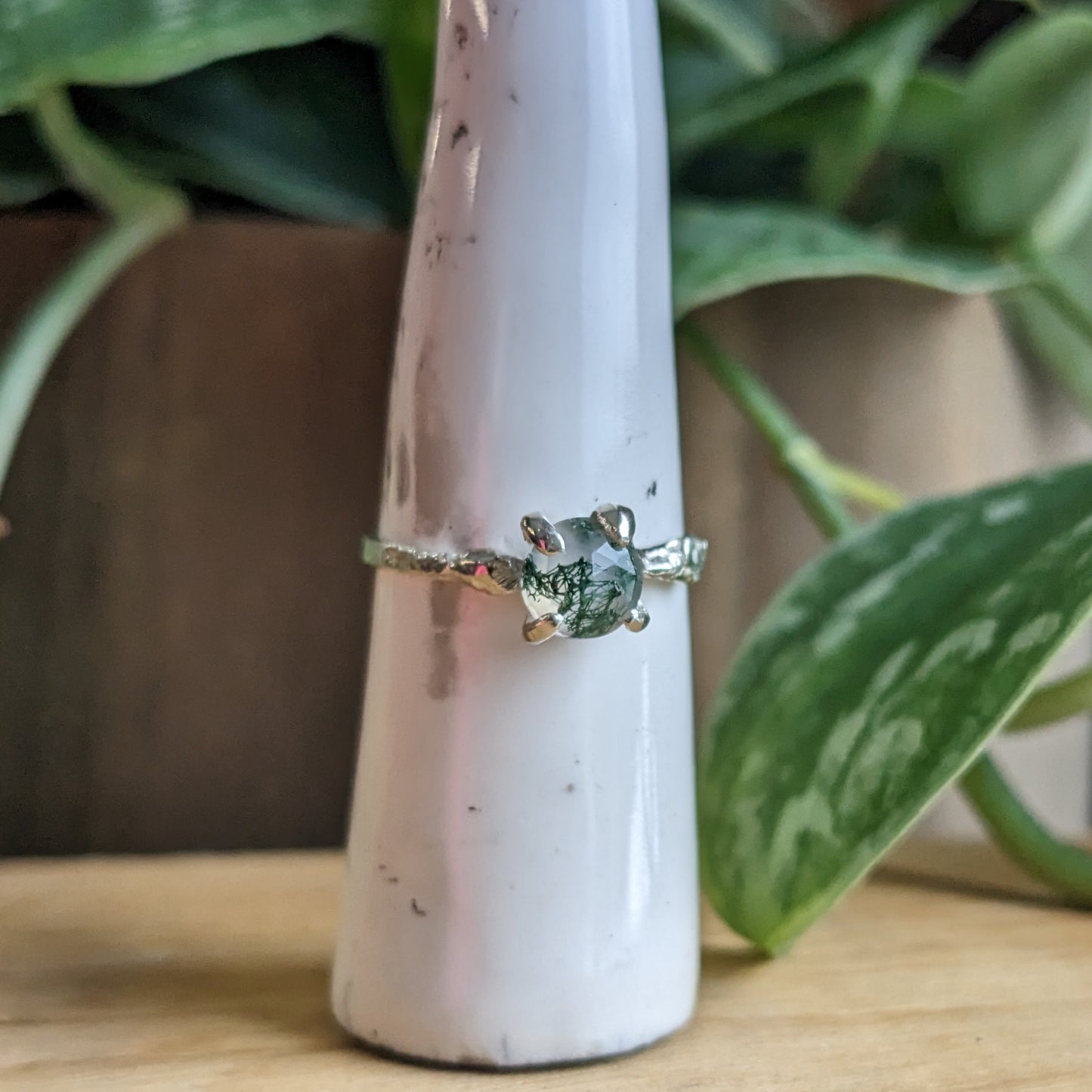 Moss agate claw setting ring