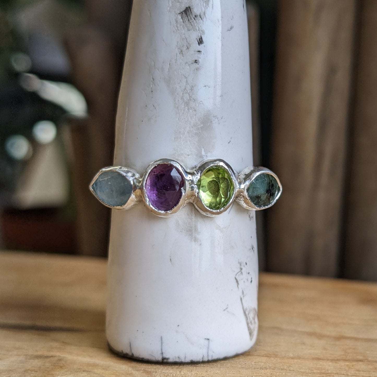 Family birthstones ring