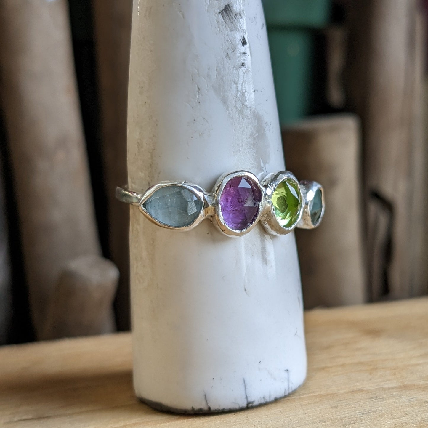 Family birthstones ring