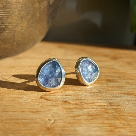 Tanzanite ear studs