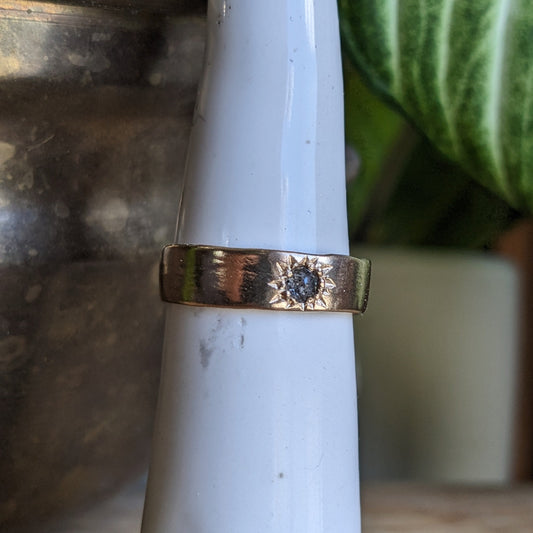 Gold band with Salt and Pepper diamond