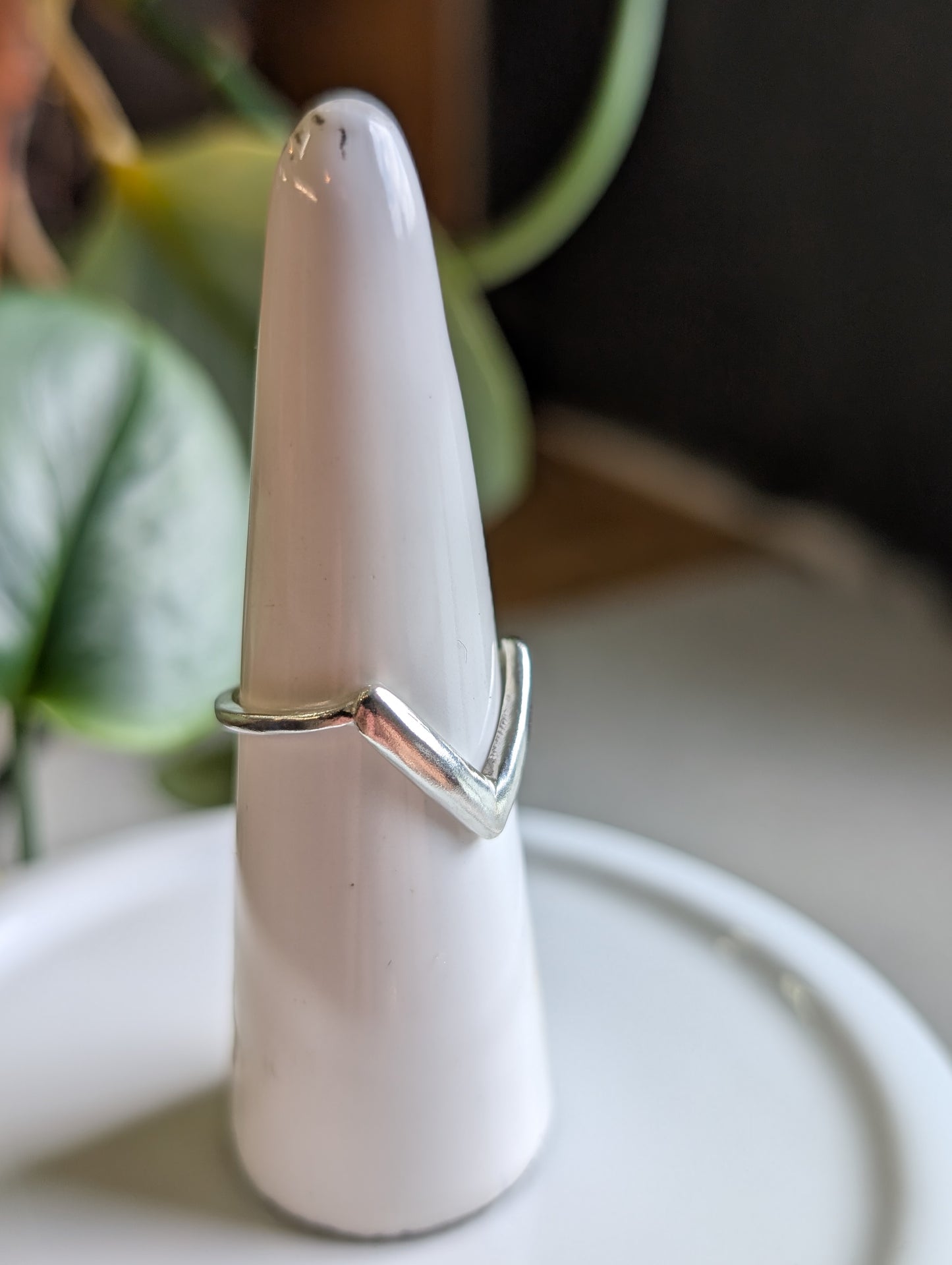 Chevron ring