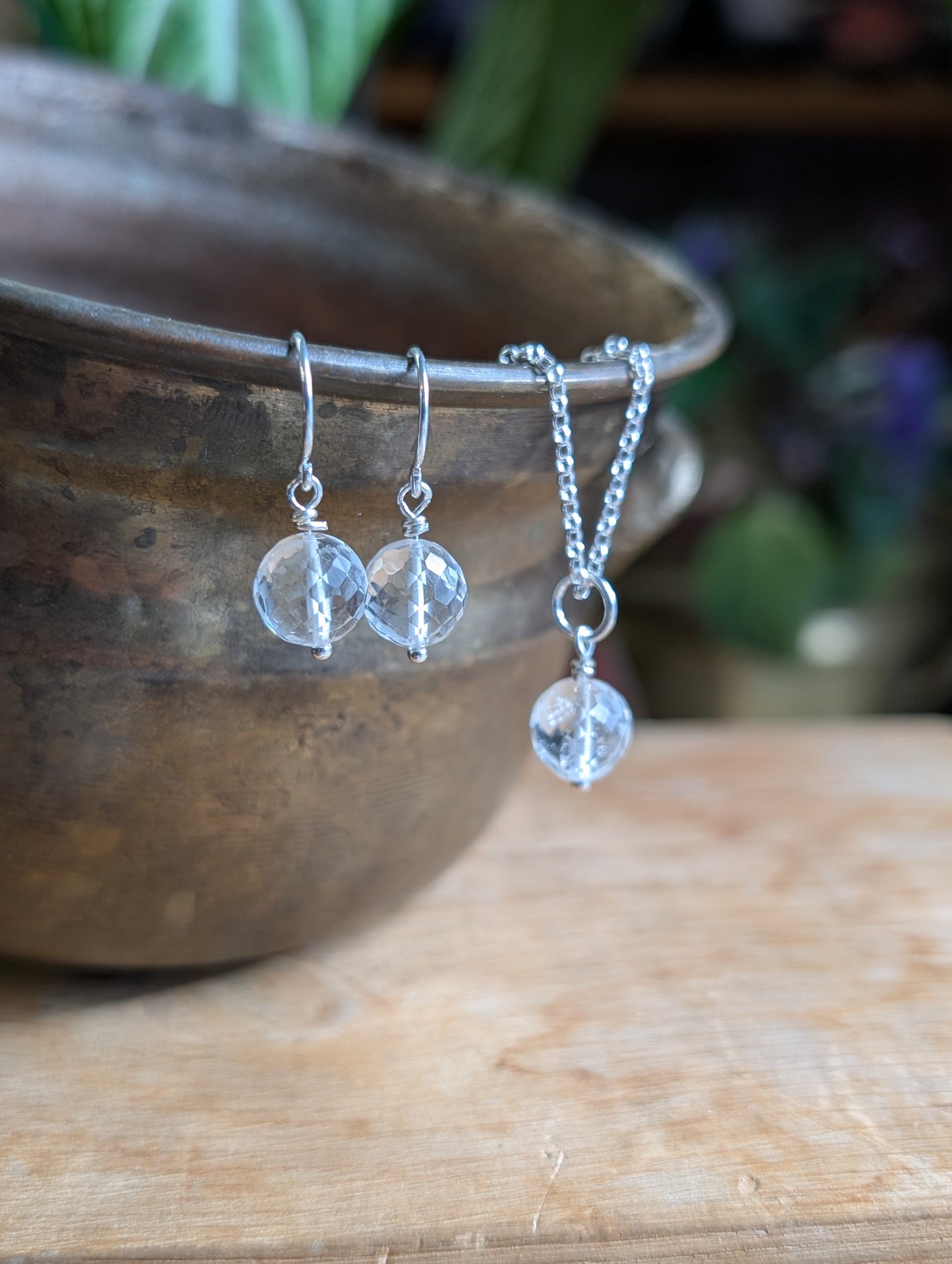 Sparkly quartz necklace