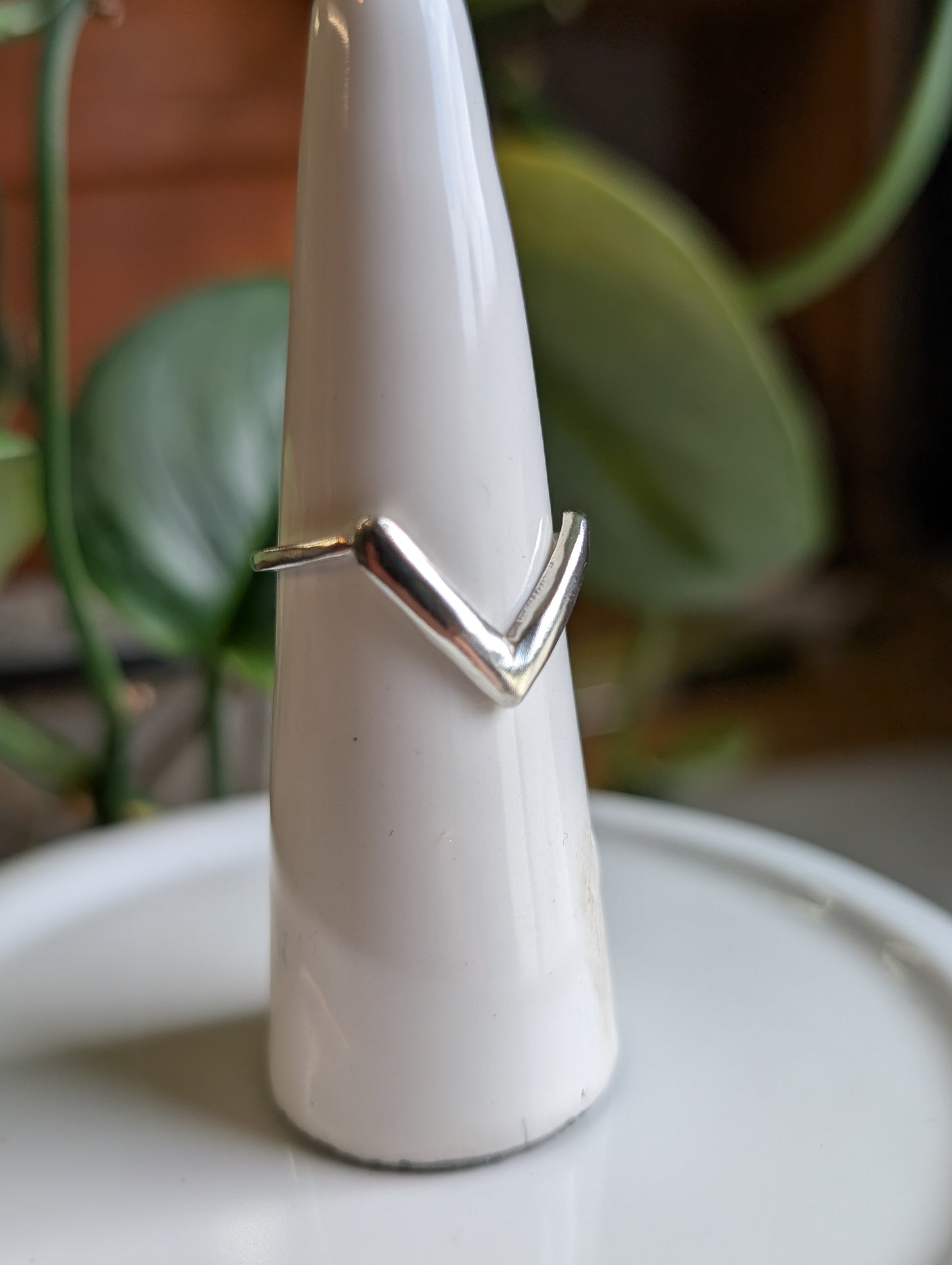 Chevron ring