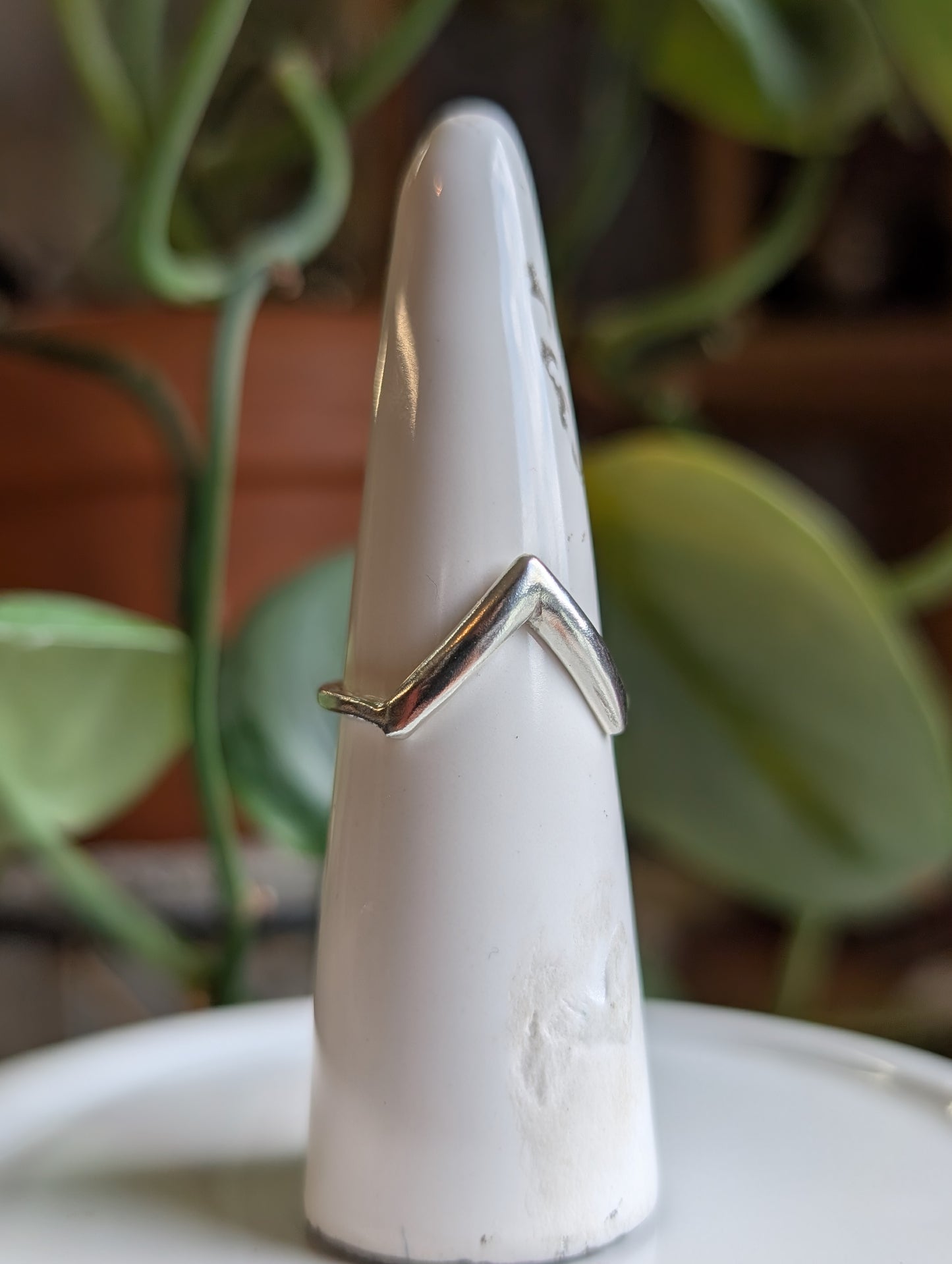Chevron ring