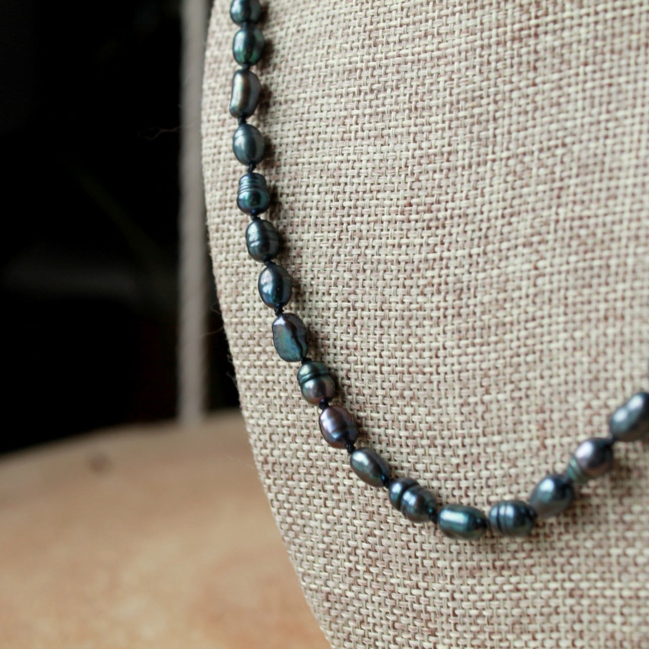 Collier court Perles Bleu Saphir