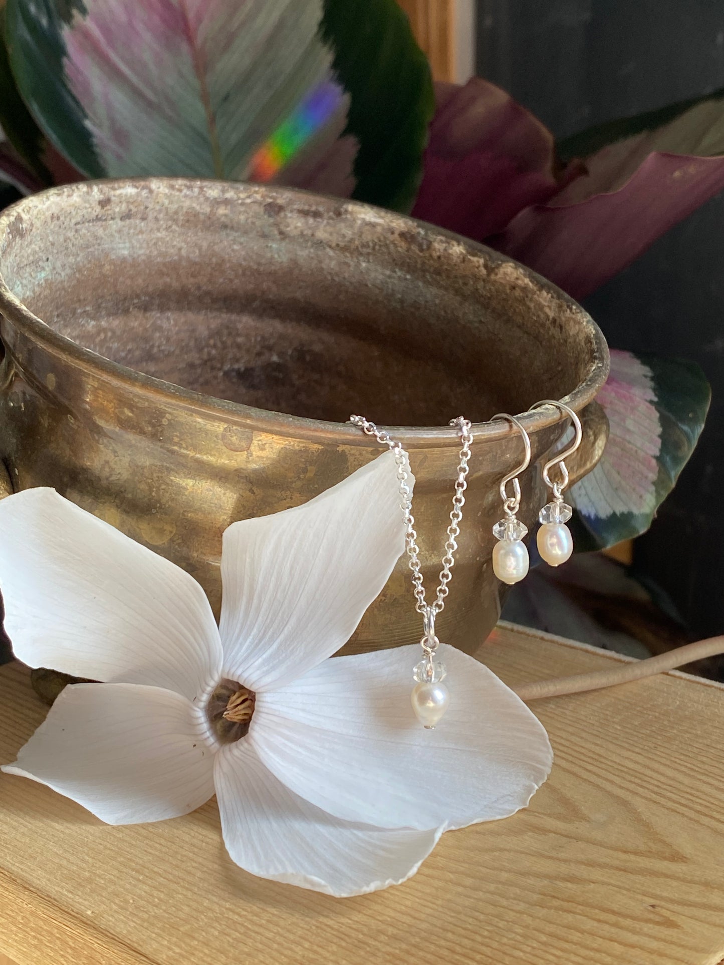Sweet Pearls N Quartz Necklace