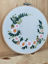 Load image into Gallery viewer, Sweet Flower Crown Embroidery