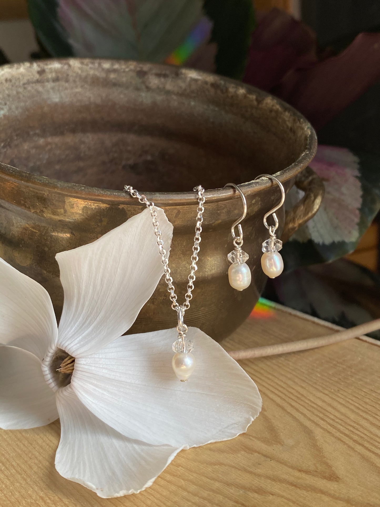 Sweet Pearls N Quartz Earrings