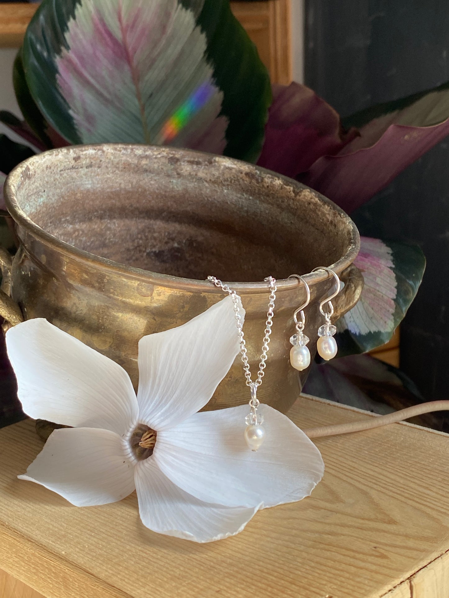 Sweet Pearls N Quartz Earrings